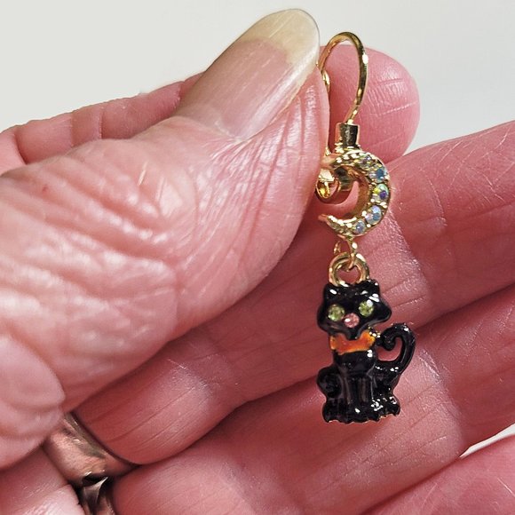 ๐๐๐๐๐ ๐
๐๐๐๐ BLACK CAT Familiar LeverBack Earrings GoldTone Halloween - Picture 6 of 8